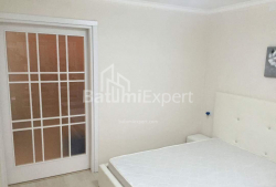 Квартира 3-комн 65 м² - Руставели, Батуми