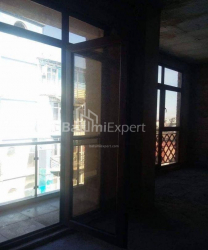Квартира 2-комн 45 м² - Зураба Горгиладзе, Батуми