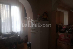 Квартира 3-комн 65 м² - Петра Багратиони, Батуми