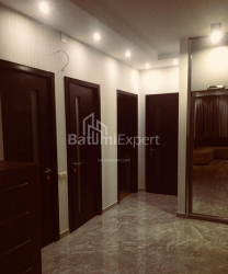 Квартира 6-комн 153 м² - Вахтанга Горгасали, Батуми