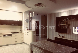 Квартира 6-комн 153 м² - Вахтанга Горгасали, Батуми