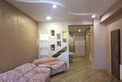 Квартира 3-комн 122 м² - Зураба Горгиладзе, Батуми