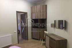 Квартира 3-комн 122 м² - Зураба Горгиладзе, Батуми