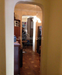 Квартира 4-комн 102 м² - Еквтиме Такаишвили, Батуми