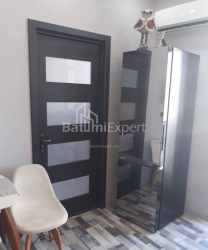 Квартира 3-комн 53 м² - Петра Меликишвили, Батуми
