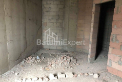 Квартира 4-комн 107 м² - Ангиса, Батуми