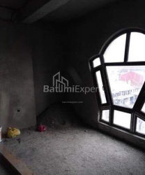 Квартира 2-комн 85 м² - Петра Меликишвили, Батуми
