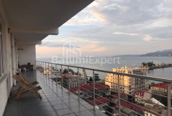 Квартира 3-комн 160 м² - Ильи Чавчавадзе, Батуми