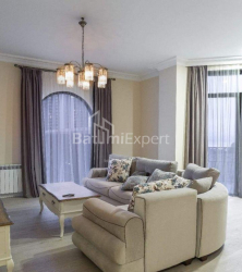 Квартира 4-комн 140 м² - Юрьевская, Батуми