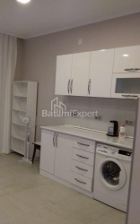 Квартира 3-комн 87 м² - Юрьевская, Батуми