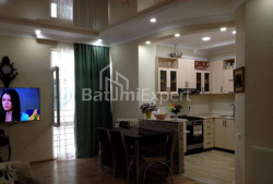 Квартира 3-комн 77 м² - Юрьевская, Батуми