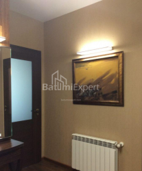 Квартира 3-комн 143 м² - Шерифа Химшиашвили, Батуми