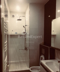 Квартира 6-комн 152 м² - Зураба Горгиладзе, Батуми