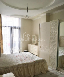 Квартира 4-комн 110 м² - Зураба Горгиладзе, Батуми