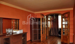 Квартира 4-комн 116 м² - Юрьевская, Батуми