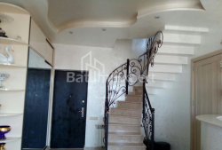 Квартира 3-комн 75 м² - Юрьевская, Батуми