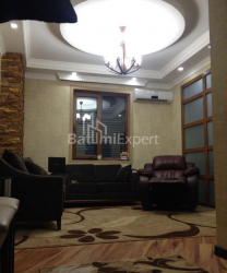 Квартира 2-комн 53 м² - Юрьевская, Батуми