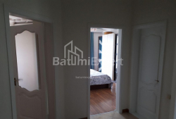 Квартира 3-комн 87 м² - Михаила Лермонтова, Батуми