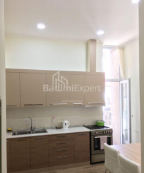 Квартира 6-комн 175 м² - Царя Парнаваза, Батуми