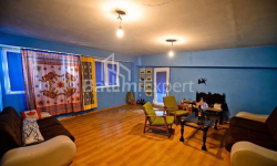 Квартира 3-комн 87 м² - Юрьевская, Батуми