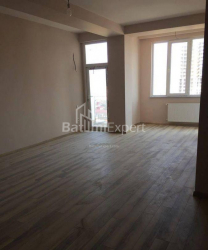 Квартира 3-комн 93 м² - Нико Пиросмани, Батуми