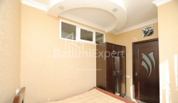 Квартира 3-комн 53 м² - Петра Багратиони, Батуми