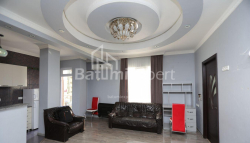 Квартира 3-комн 53 м² - Петра Багратиони, Батуми