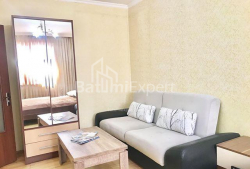 Квартира 1-комн 27 м² - Зураба Горгиладзе, Батуми