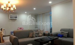 Квартира 3-комн 147 м² - Юрьевская, Батуми