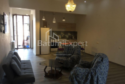 Квартира 3-комн 85 м² - Зураба Горгиладзе, Батуми