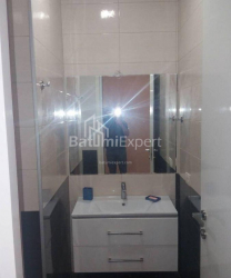 Квартира 3-комн 92 м² - Зураба Горгиладзе, Батуми