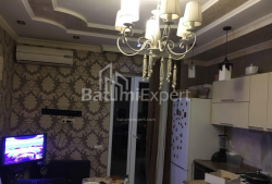 Квартира 4-комн 75 м² - Николоза Бараташвили, Батуми