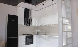 Квартира 3-комн 80 м² - Юрьевская, Батуми