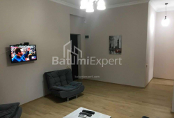Квартира 2-комн 77 м² - Царя Парнаваза, Батуми