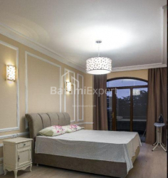 Квартира 4-комн 140 м² - Юрьевская, Батуми