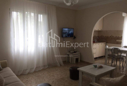 Квартира 3-комн 44 м² - Юрьевская, Батуми