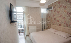 Квартира 136 м² - Зураба Горгиладзе, Батуми, Грузия