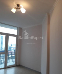 Квартира 2-комн 56 м² - Юрьевская, Батуми