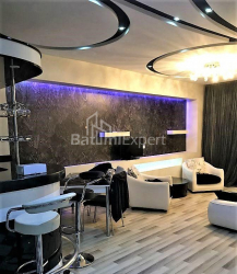 Квартира 3-комн 97 м² - Юрьевская, Батуми