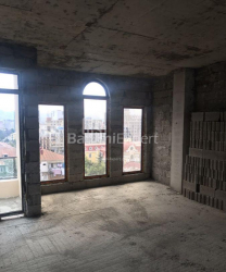 Квартира 3-комн 70 м² - Юрьевская, Батуми