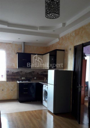 Квартира 2-комн 44 м² - Зураба Горгиладзе, Батуми