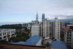 Квартира 2-комн 121 м² - 26 мая, Батуми
