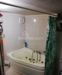 Квартира 3-комн 76 м² - Юрьевская, Батуми