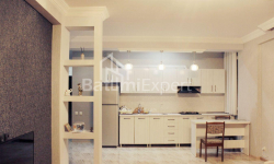 Квартира 3-комн 85 м² - Юрьевская, Батуми