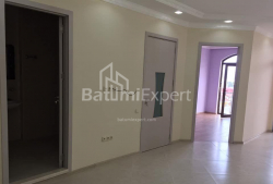 Квартира 3-комн 73 м² - Ильи Чавчавадзе, Батуми