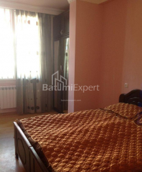 Квартира 2-комн 62 м² - Генерала Аслана Абашидзе, Батуми