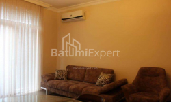 Квартира 2-комн 58 м² - Юрьевская, Батуми