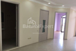Квартира 3-комн 73 м² - Юрьевская, Батуми