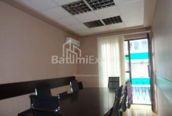 Квартира 3-комн 151 м² - Юрьевская, Батуми