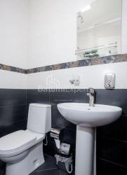 Квартира 136 м² - Зураба Горгиладзе, Батуми, Грузия